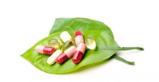 Иллюстрация к записи «С какими растениями опасно смешивать лекарства из аптеки»